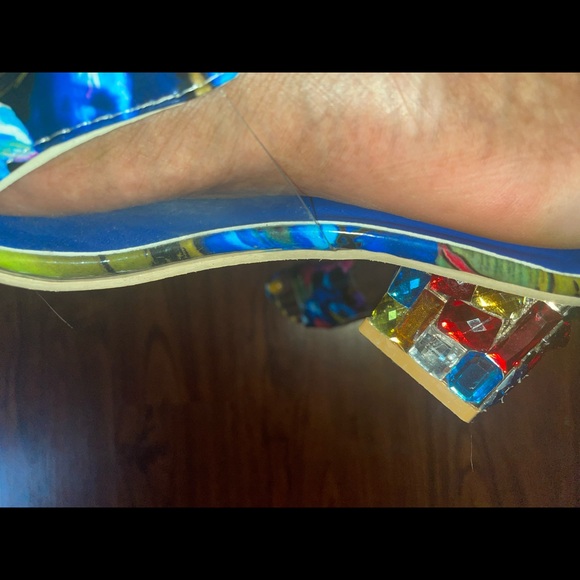 Heels - Picture 5 of 9